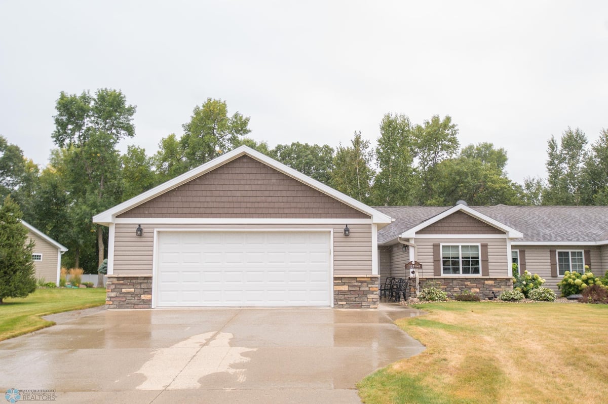 769 Lake Forest Circle, Detroit Lakes, MN 56501