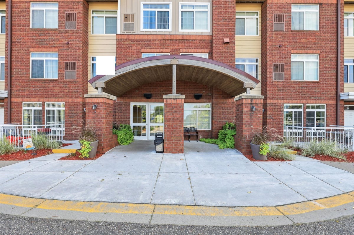 649 Old Highway 8 NW #238, New Brighton, MN 55112