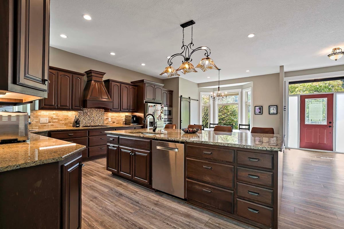 5420 Riverwood Lane, Savage, MN 55378