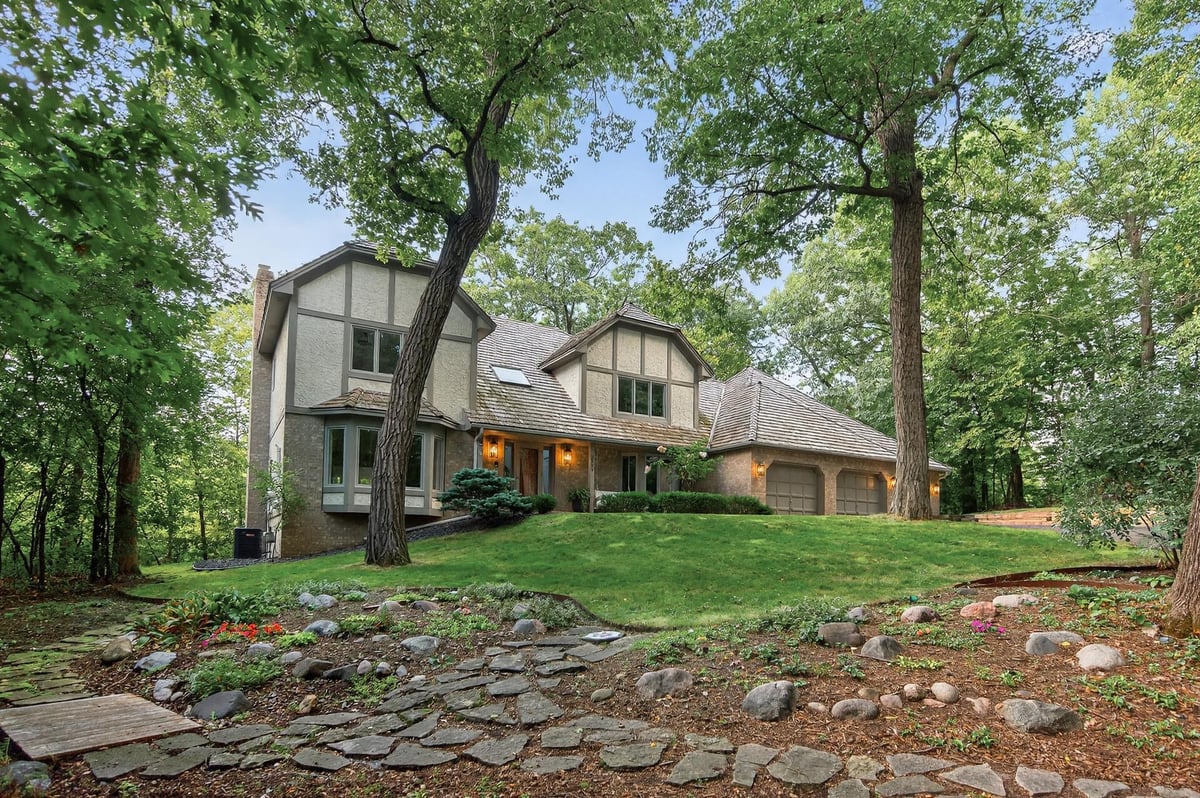 2200 Essex Road, Minnetonka, MN 55305