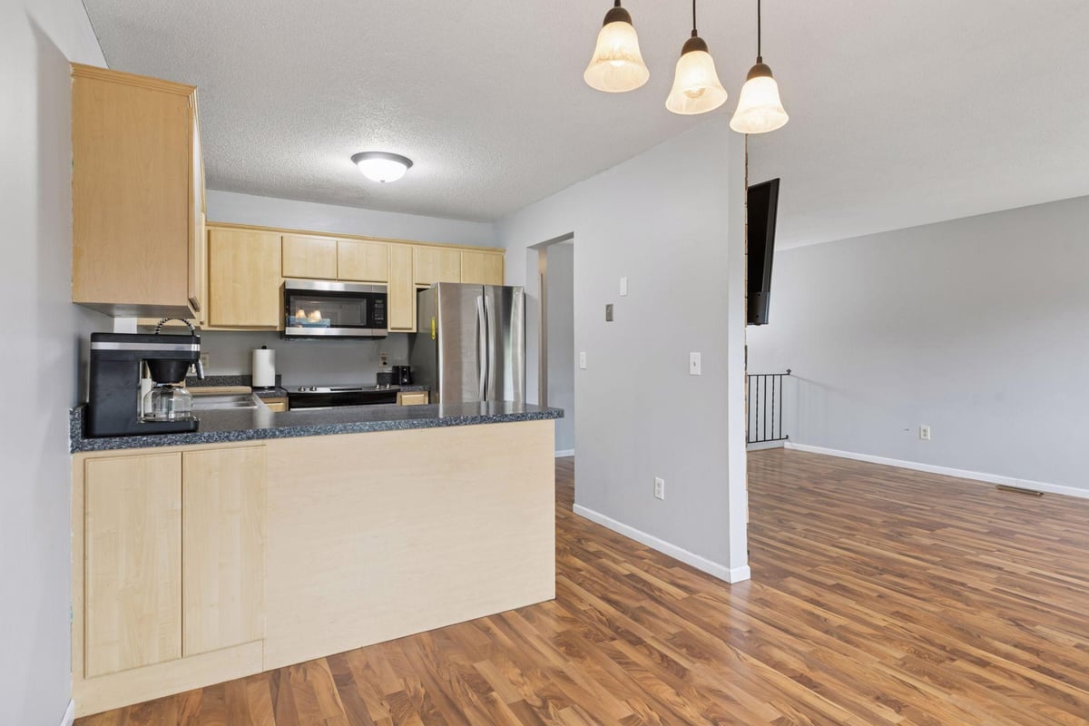 6510 23rd Street N, Oakdale, MN 55128