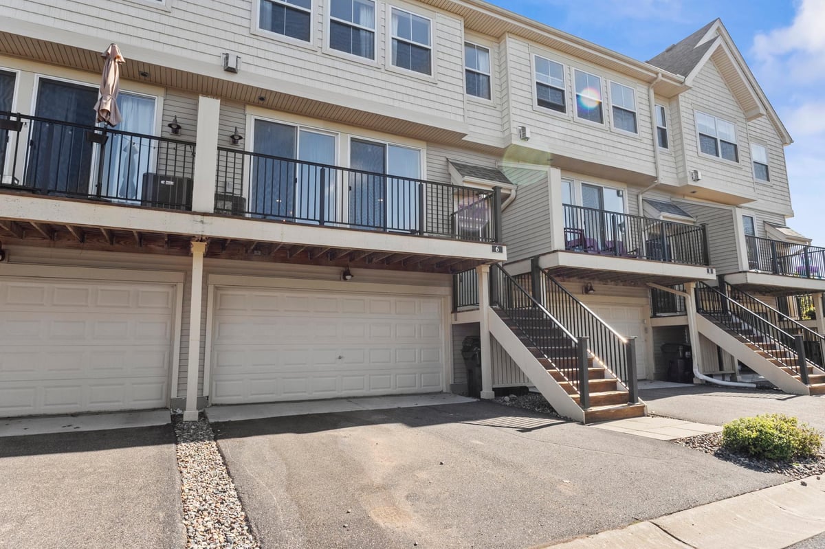 4665 Victor Path #6, Hugo, MN 55038