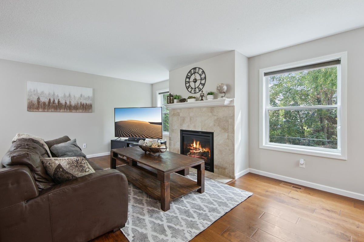 645 Kadler Circle, Hanover, MN 55341