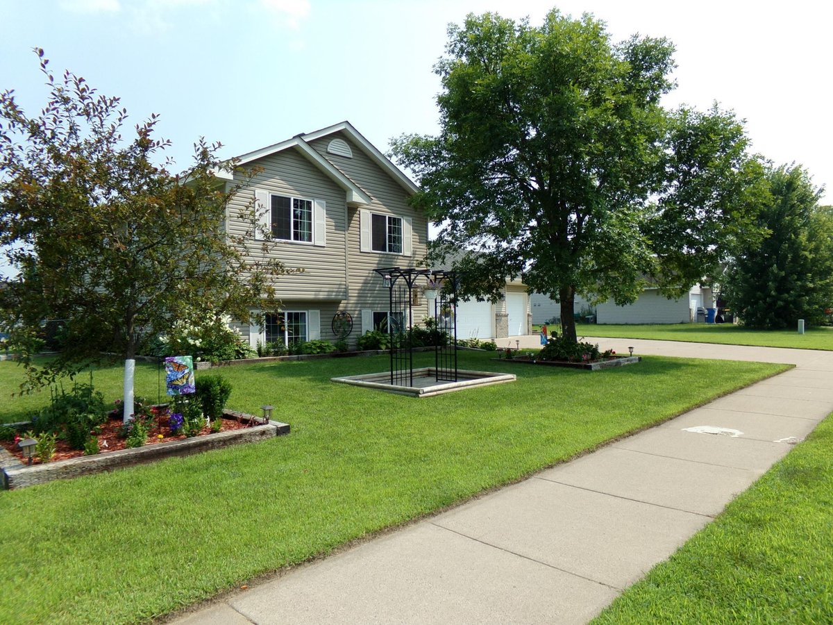 37851 Gerald Avenue, North Branch, MN 55056