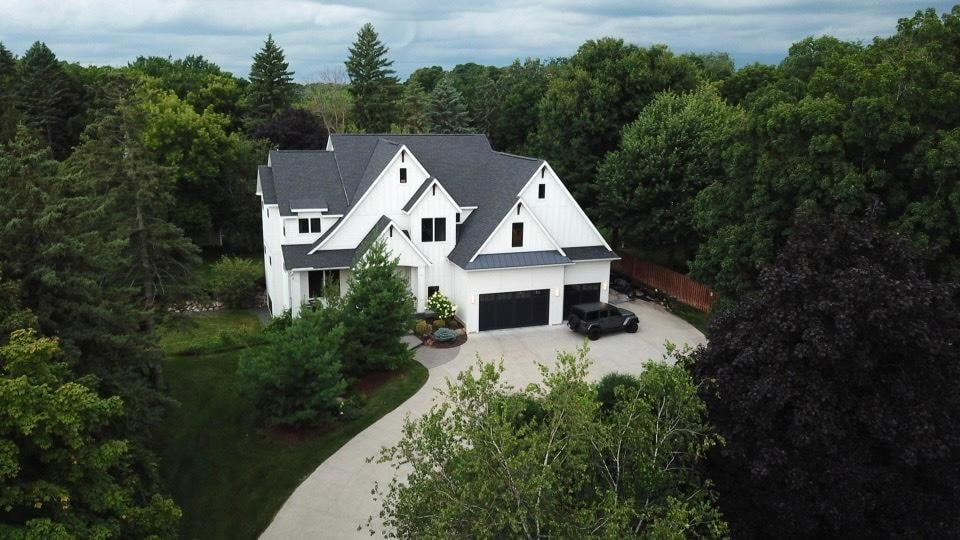 4040 Tonkawood Road, Minnetonka, MN 55345