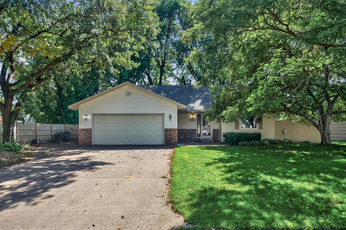 1390 76th Avenue NE, Fridley, MN 55432
