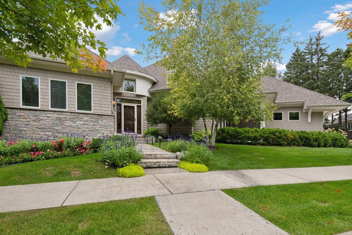 15730 Portico Drive, Minnetonka, MN 55391