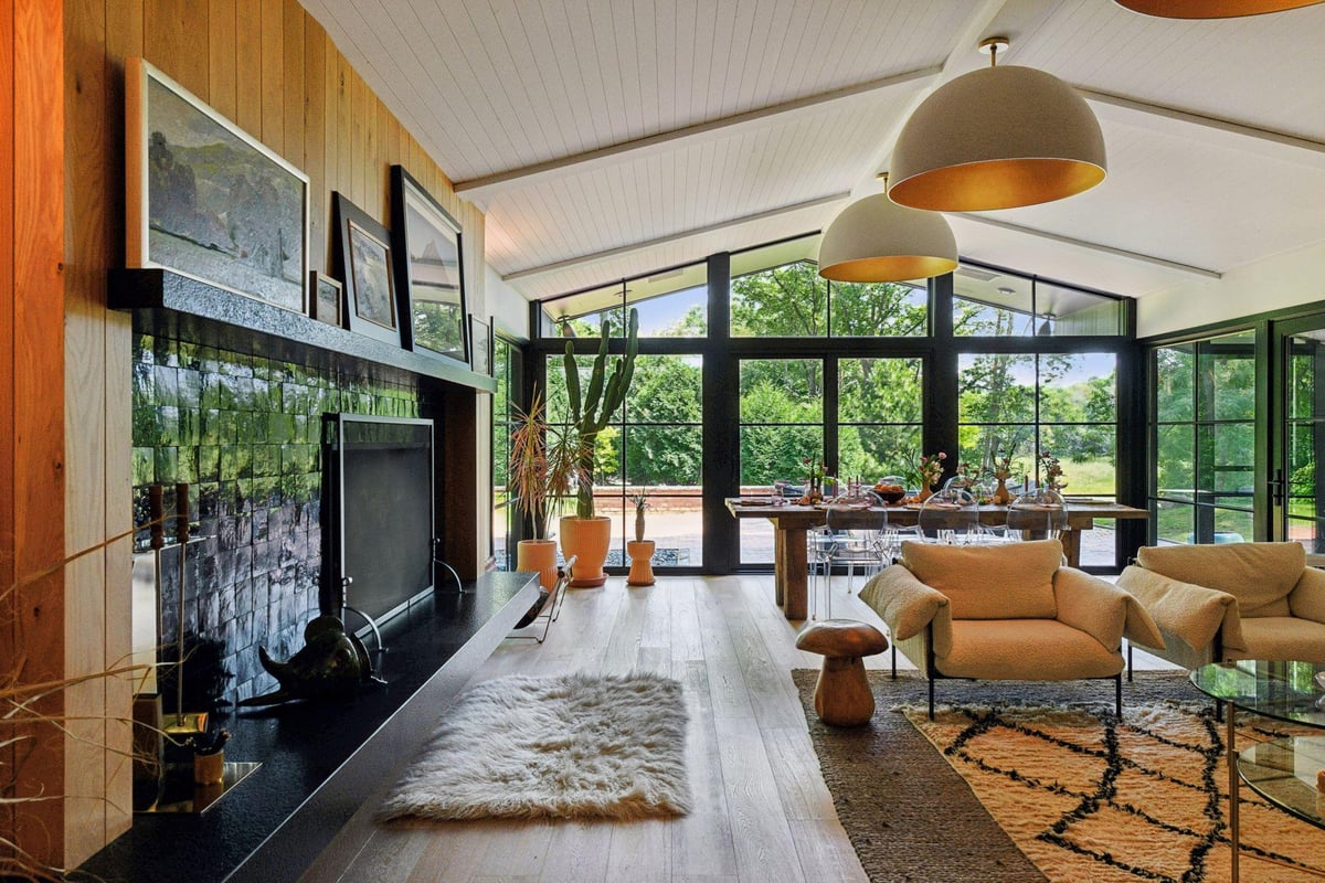 20025 Manor Road, Shorewood, MN 55331