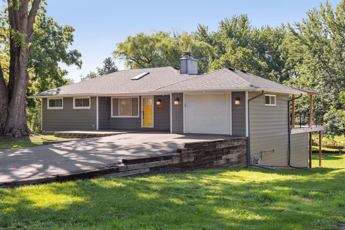 10003 Crestridge Drive, Minnetonka, MN 55305