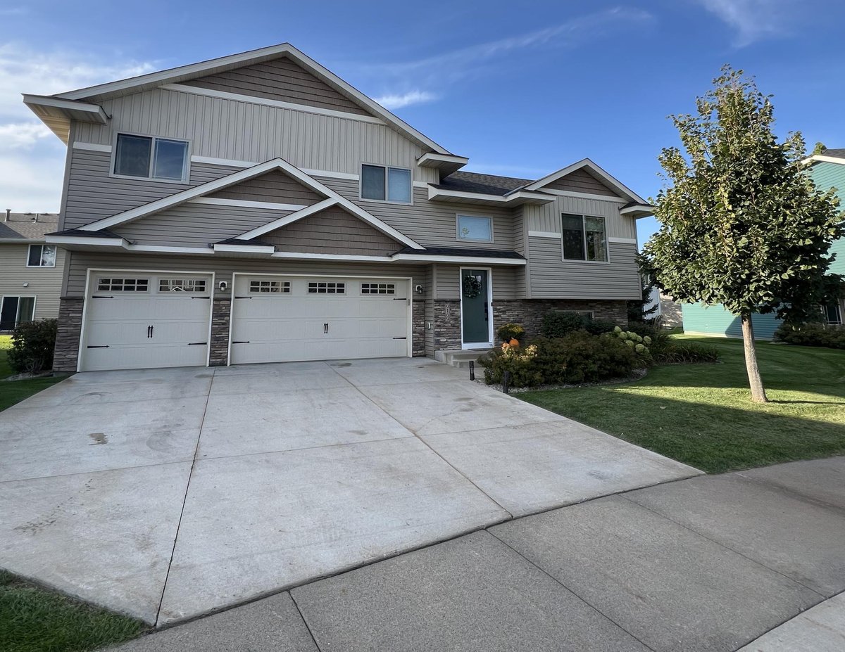 9169 Golden Pond Lane, Monticello, MN 55362