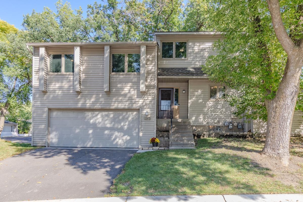 1543 W Bavarian Court, Fridley, MN 55432