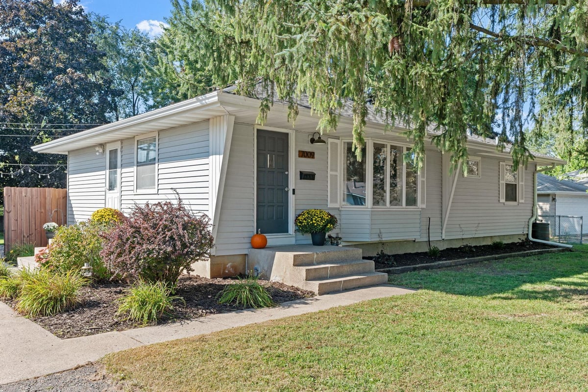 7009 Kentucky Avenue N, Brooklyn Park, MN 55428