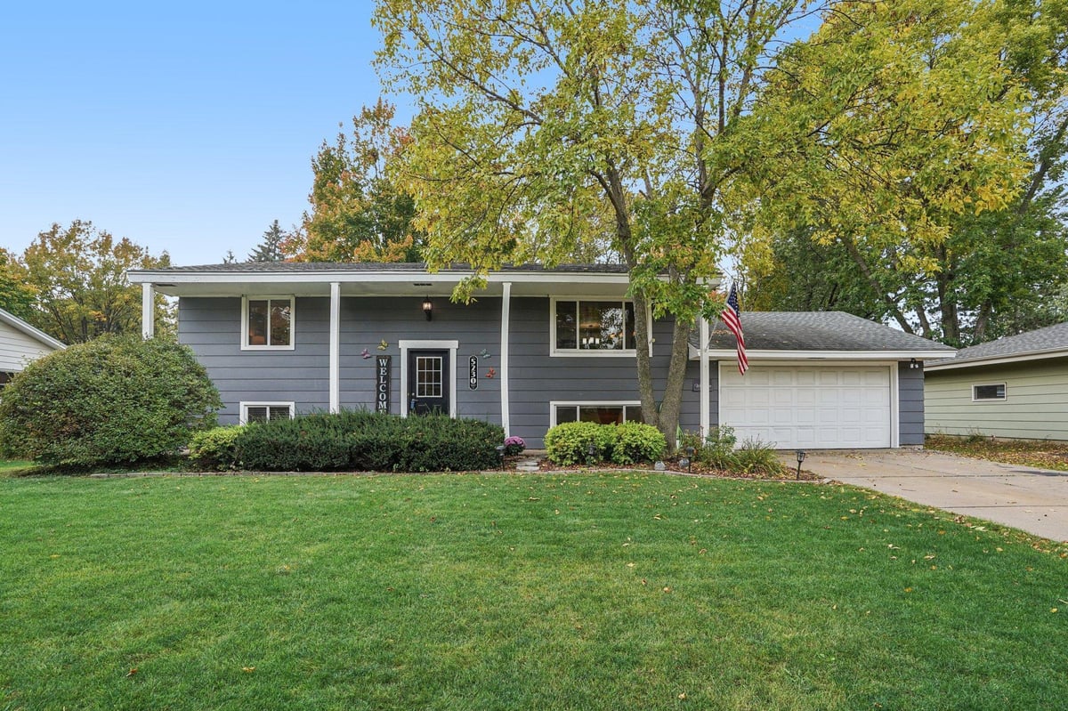 5230 Lincoln Street NE, Fridley, MN 55421