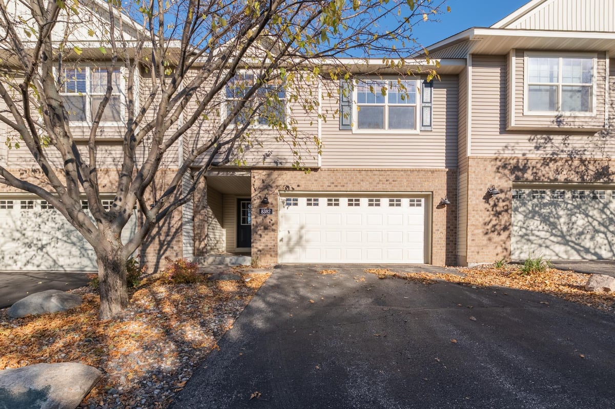 8382 Cedarview Circle, Savage, MN 55378