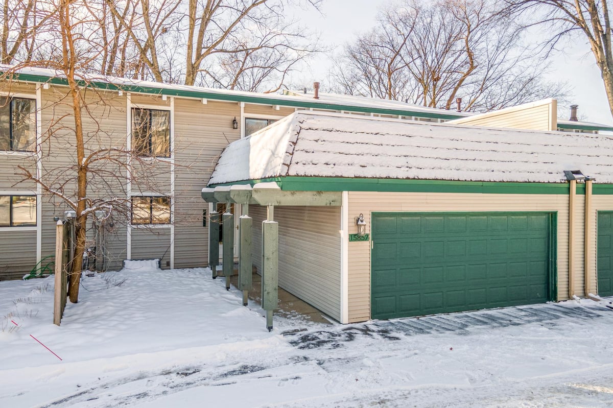 15857 27th Avenue N, Plymouth, MN 55447