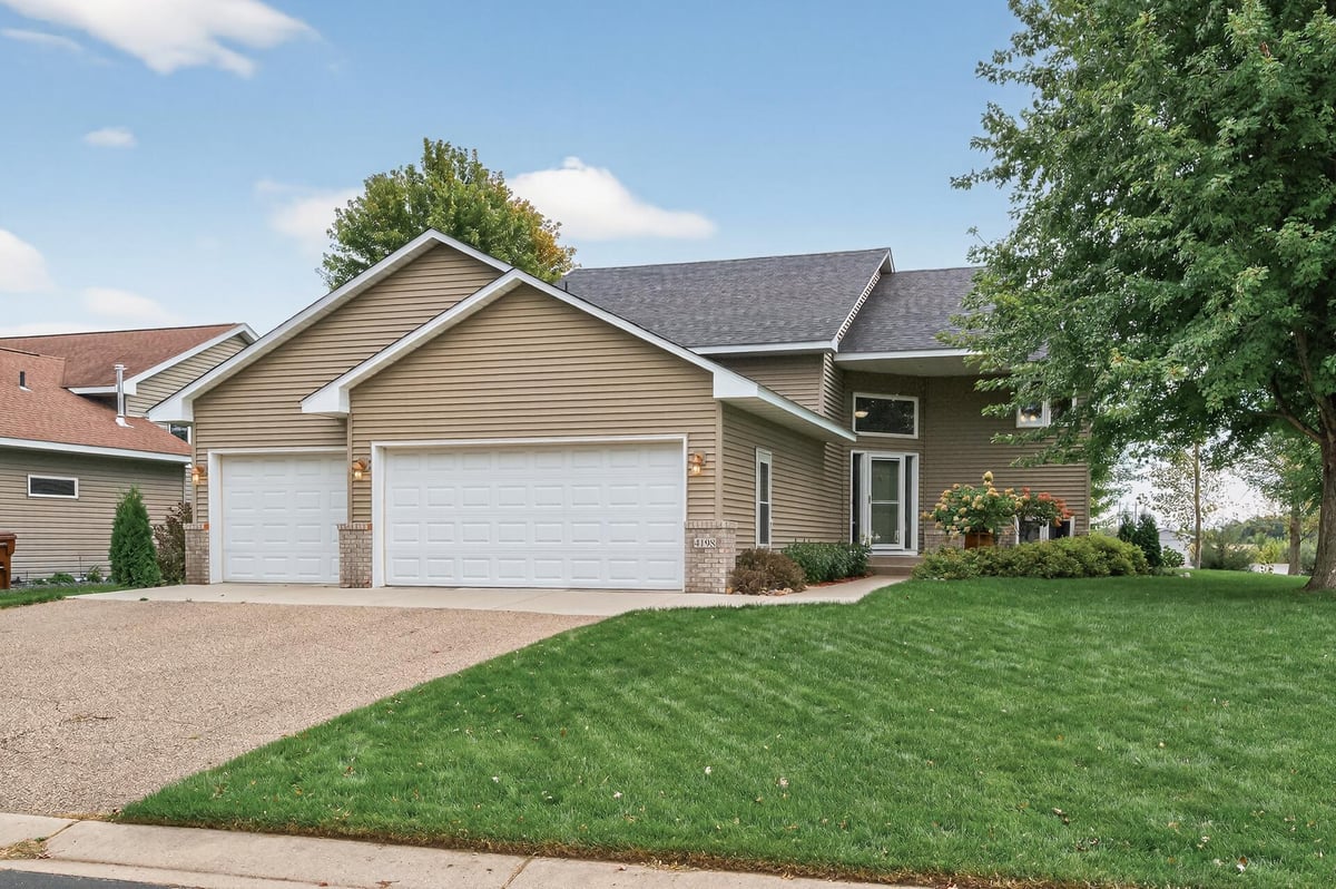 4198 Starling Drive, Hastings, MN 55033