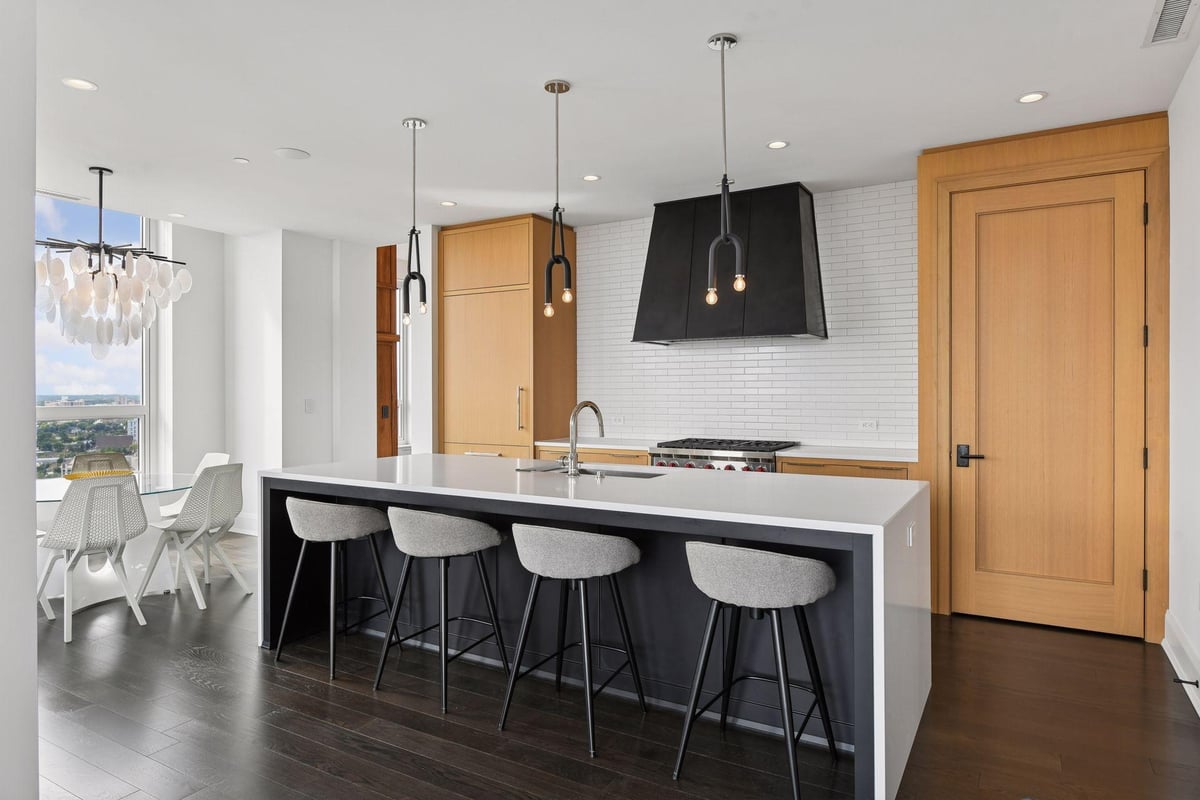 1111 W River Parkway #23D, Minneapolis, MN 55415