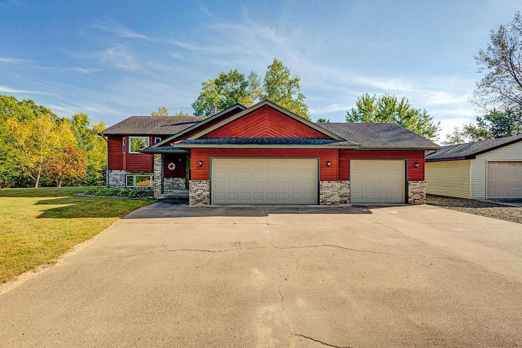 38413 Woodduck Lane, North Branch, MN 55056