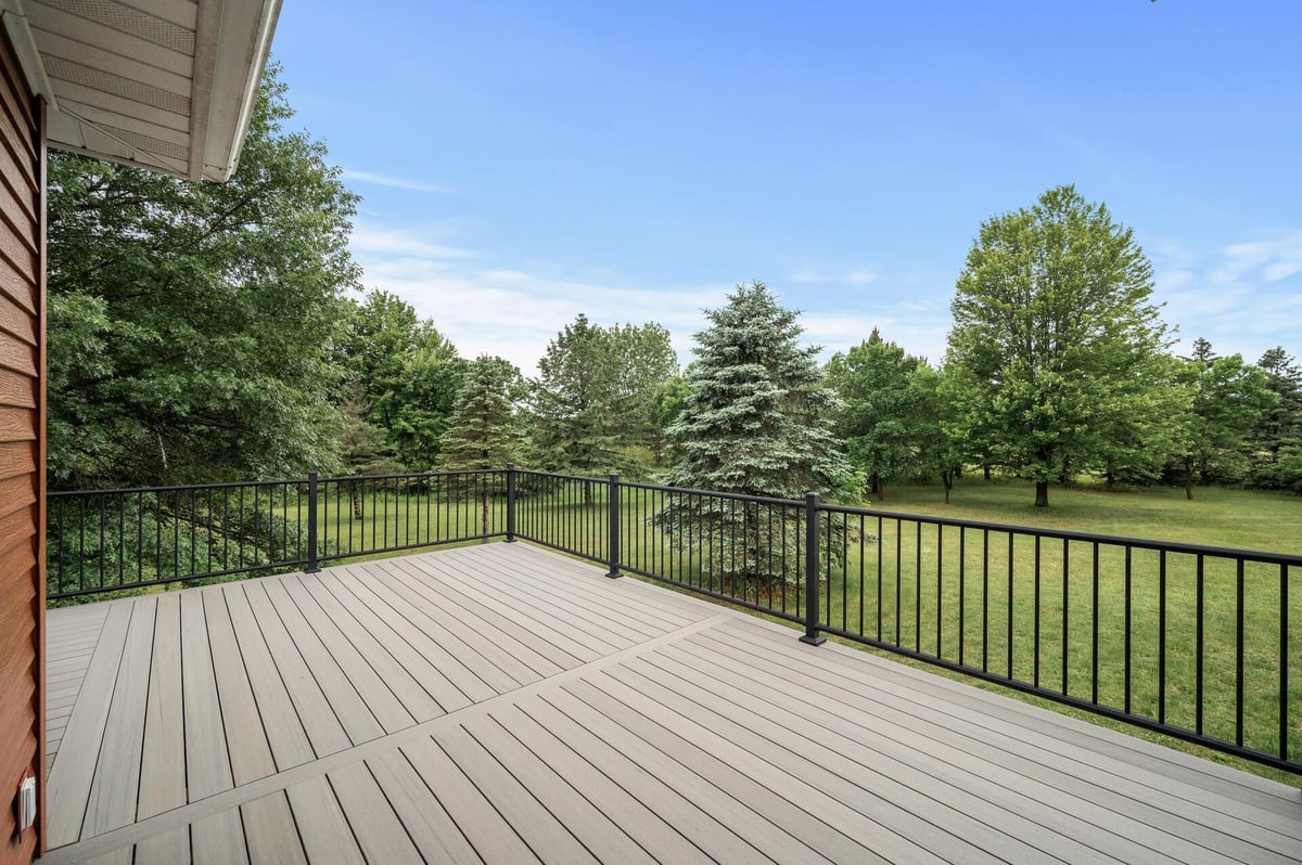 2801 263rd Avenue NE, Isanti, MN 55040