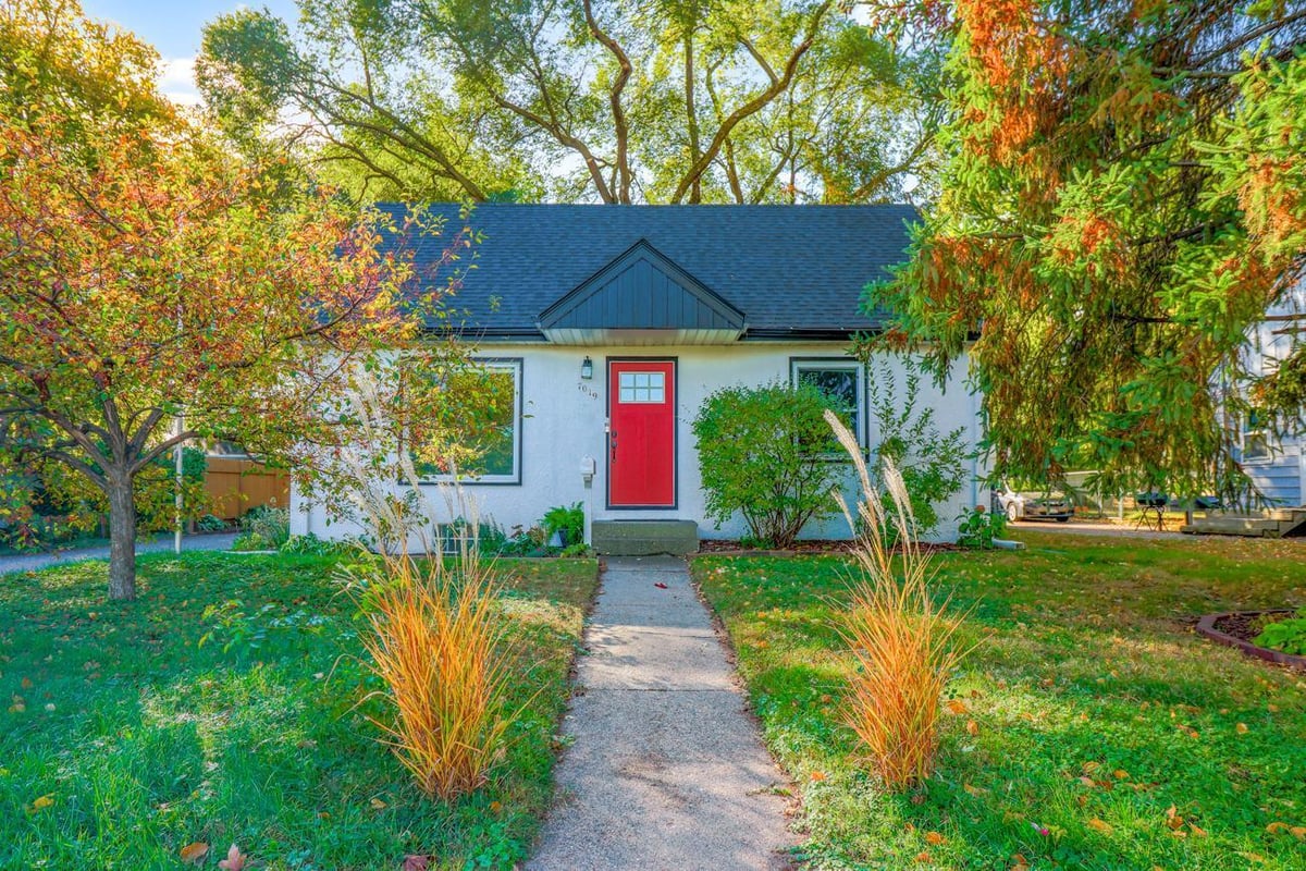 7019 47th Avenue N, Crystal, MN 55428