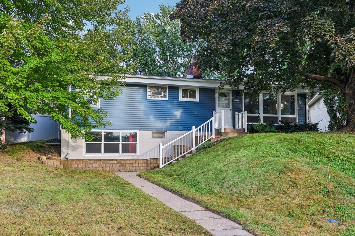 5895 Tennison Drive NE, Fridley, MN 55432