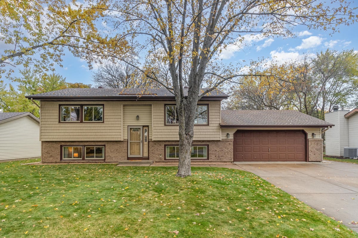 11734 Marigold Street NW, Coon Rapids, MN 55433