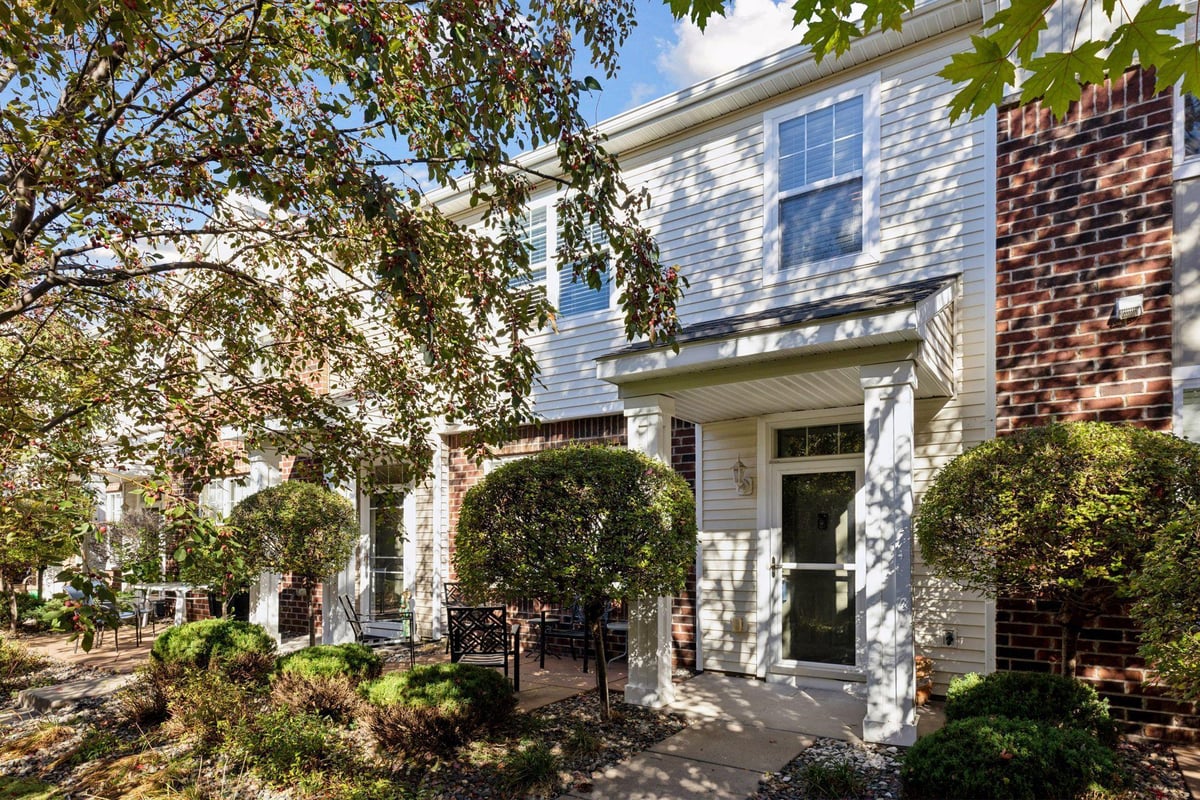 9536 Scott Circle N, Brooklyn Park, MN 55443
