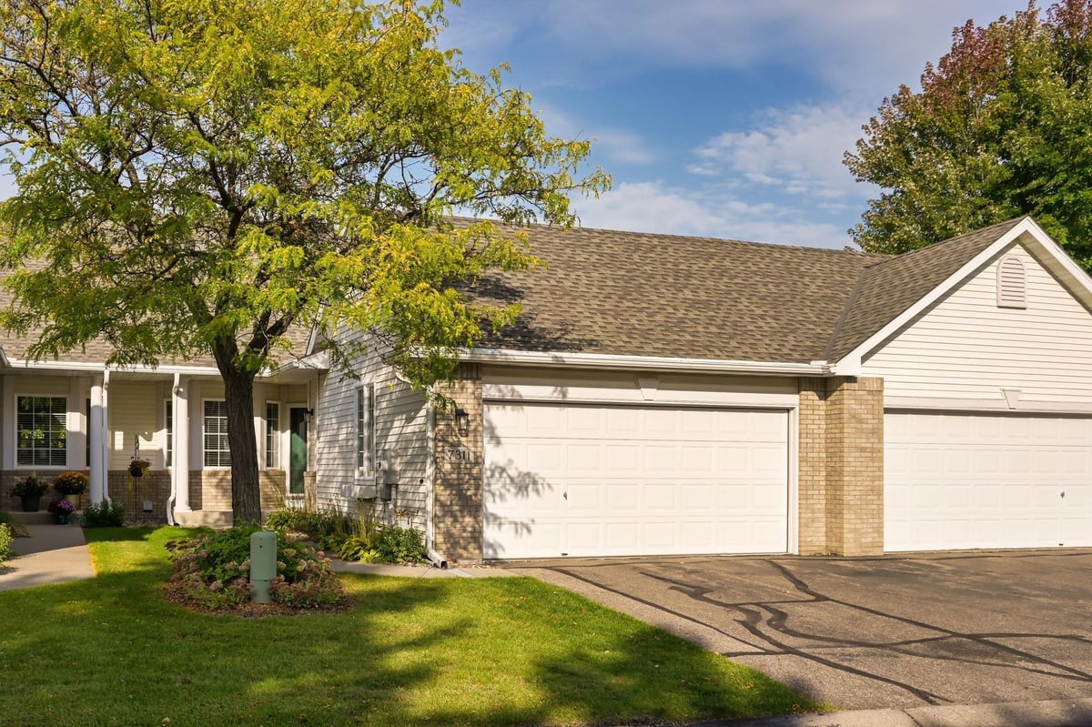 7311 Brittany Lane, Inver Grove Heights, MN 55076