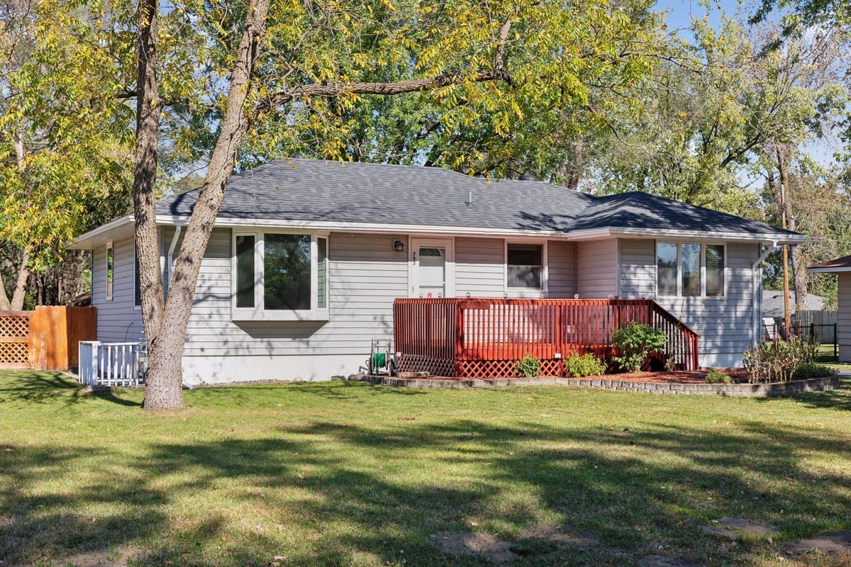 795 84th Avenue NE, Spring Lake Park, MN 55432