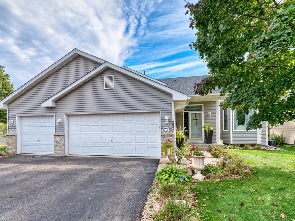 18932 Dunbury Avenue, Farmington, MN 55024