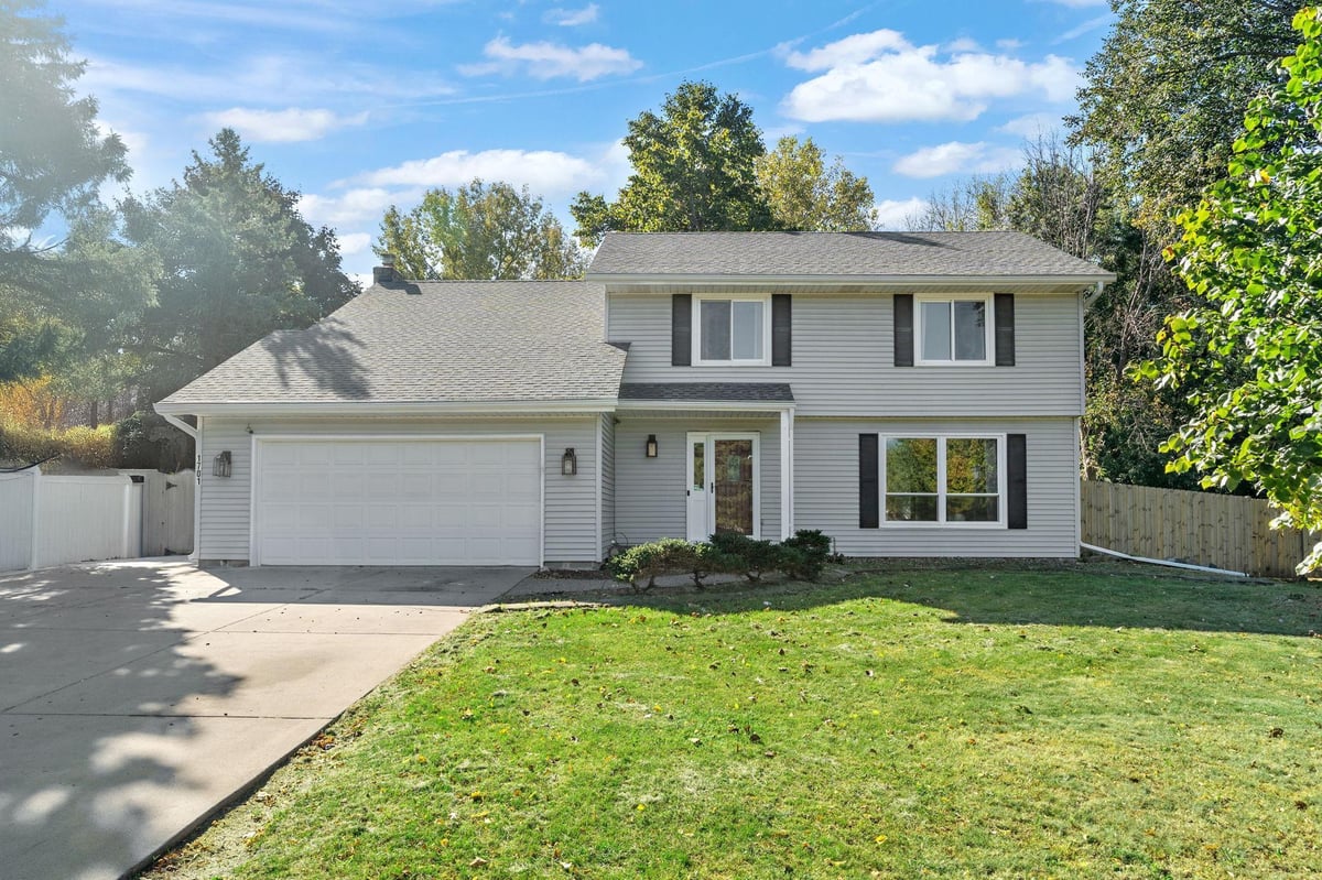 1701 W 138th Street, Burnsville, MN 55337