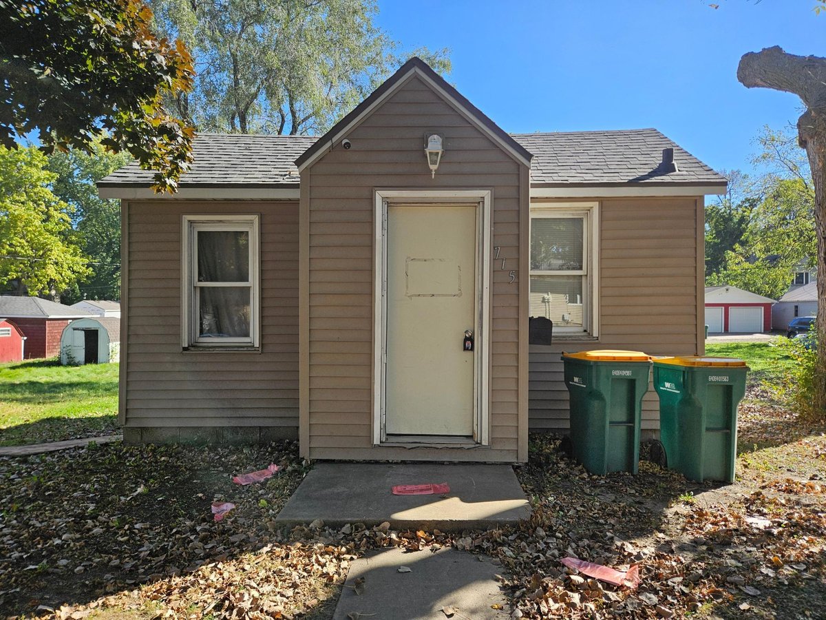715 S 1st Avenue, Albert Lea, MN 56007