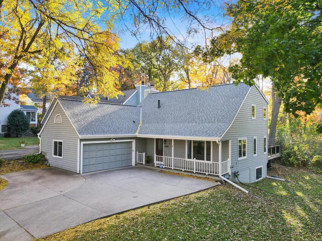 4308 Woods Way, Minnetonka, MN 55345