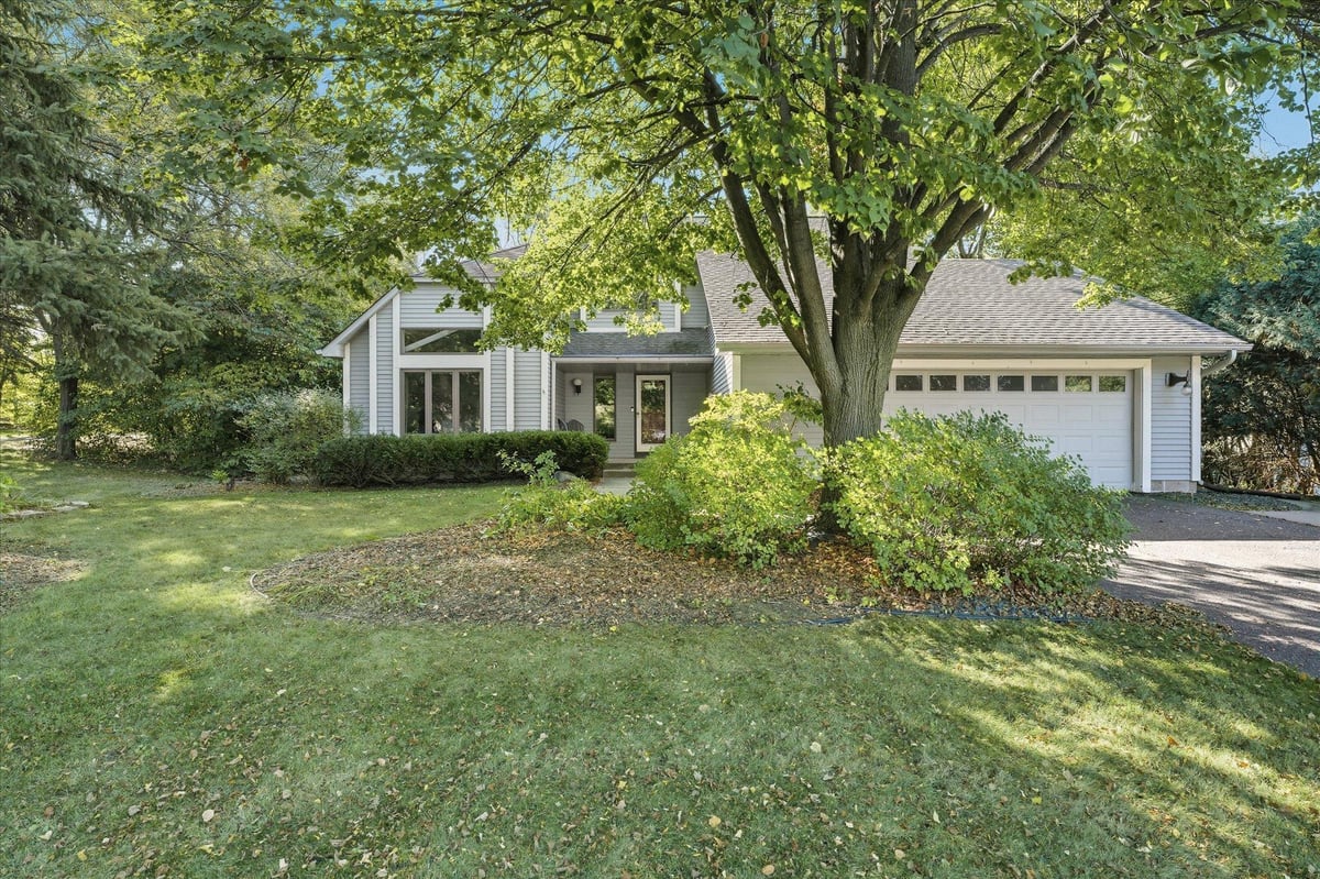 11725 48th Place N, Plymouth, MN 55442