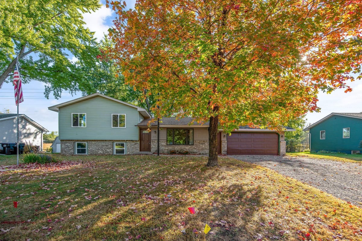 116 Marvin Elwood Road, Monticello, MN 55362