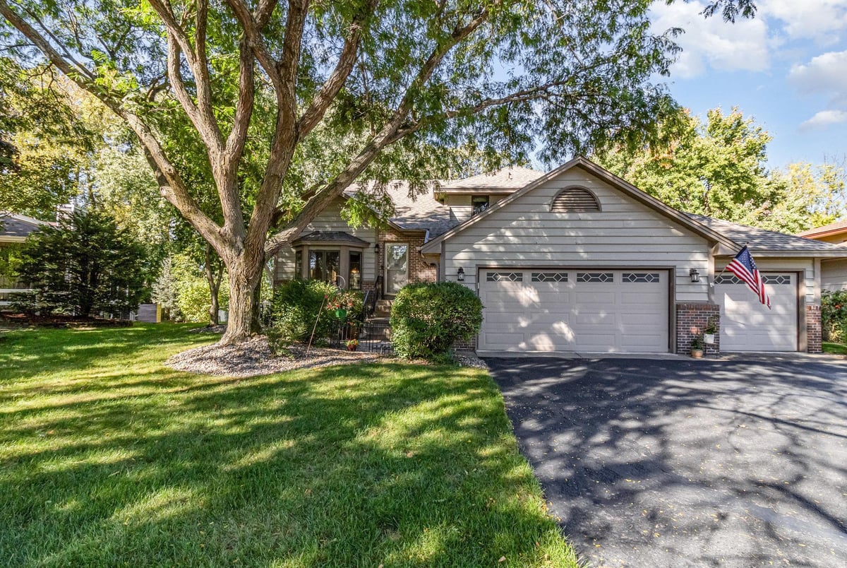 8018 Hayes Street NE, Spring Lake Park, MN 55432