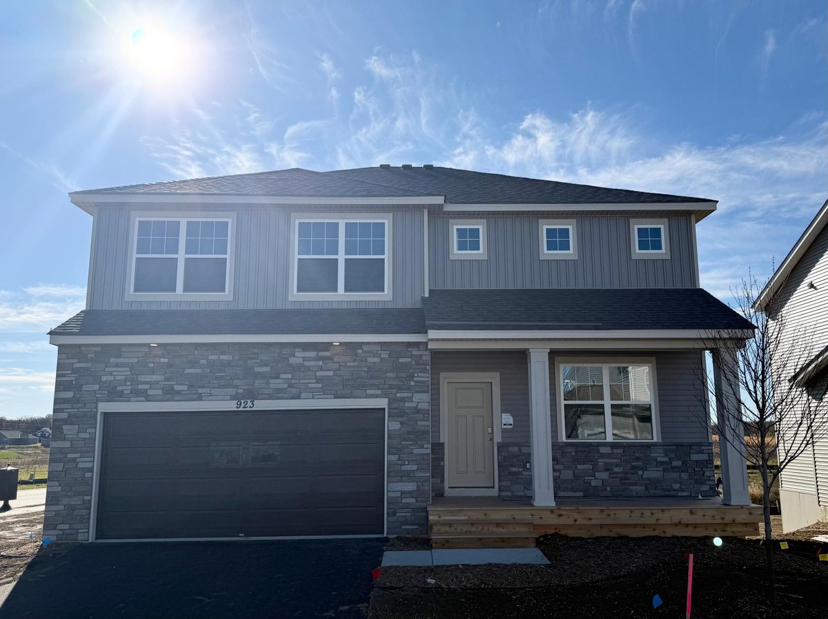 923 Redfield Circle, Delano, MN 55328