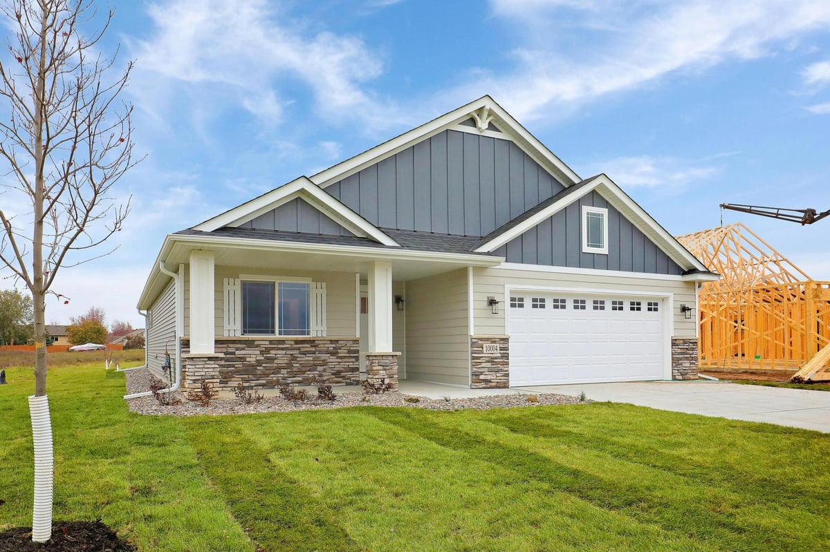 17785 Hoover Street NW, Elk River, MN 55330