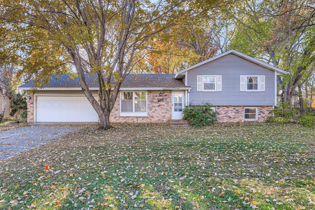 1478 97th Avenue NW, Coon Rapids, MN 55433