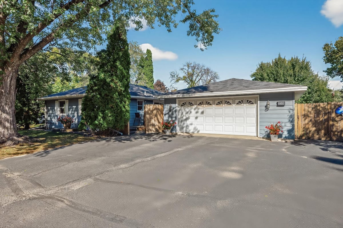 8549 Russell Avenue S, Bloomington, MN 55431