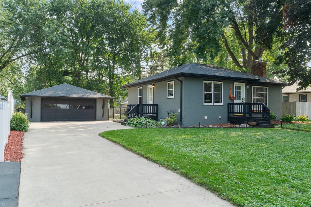 5817 47th Avenue N, Crystal, MN 55422