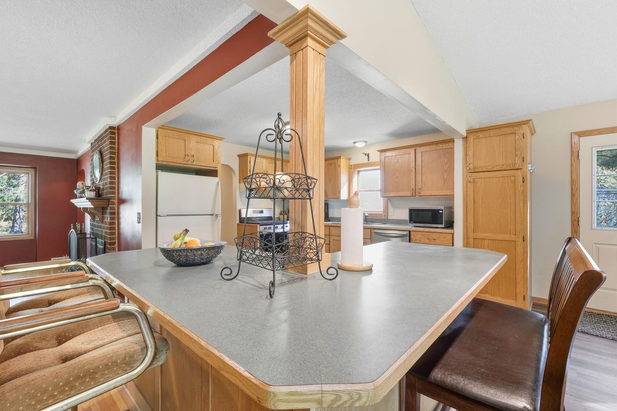 1340 69th Avenue NE, Fridley, MN 55432