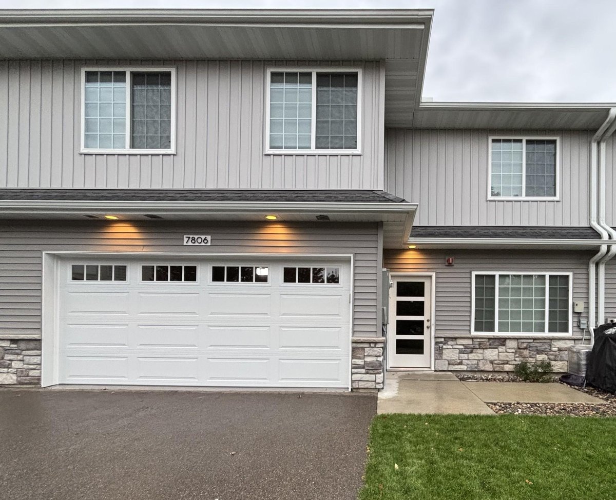 7806 W 145th Street, Savage, MN 55378