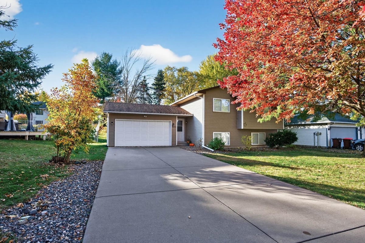 2606 Copper Cliff Trail, Woodbury, MN 55125