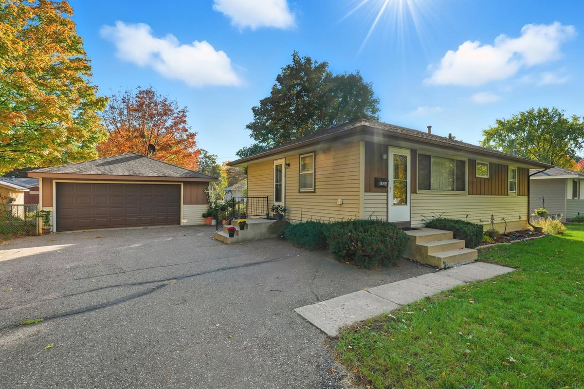 5924 Regent Avenue N, Crystal, MN 55429