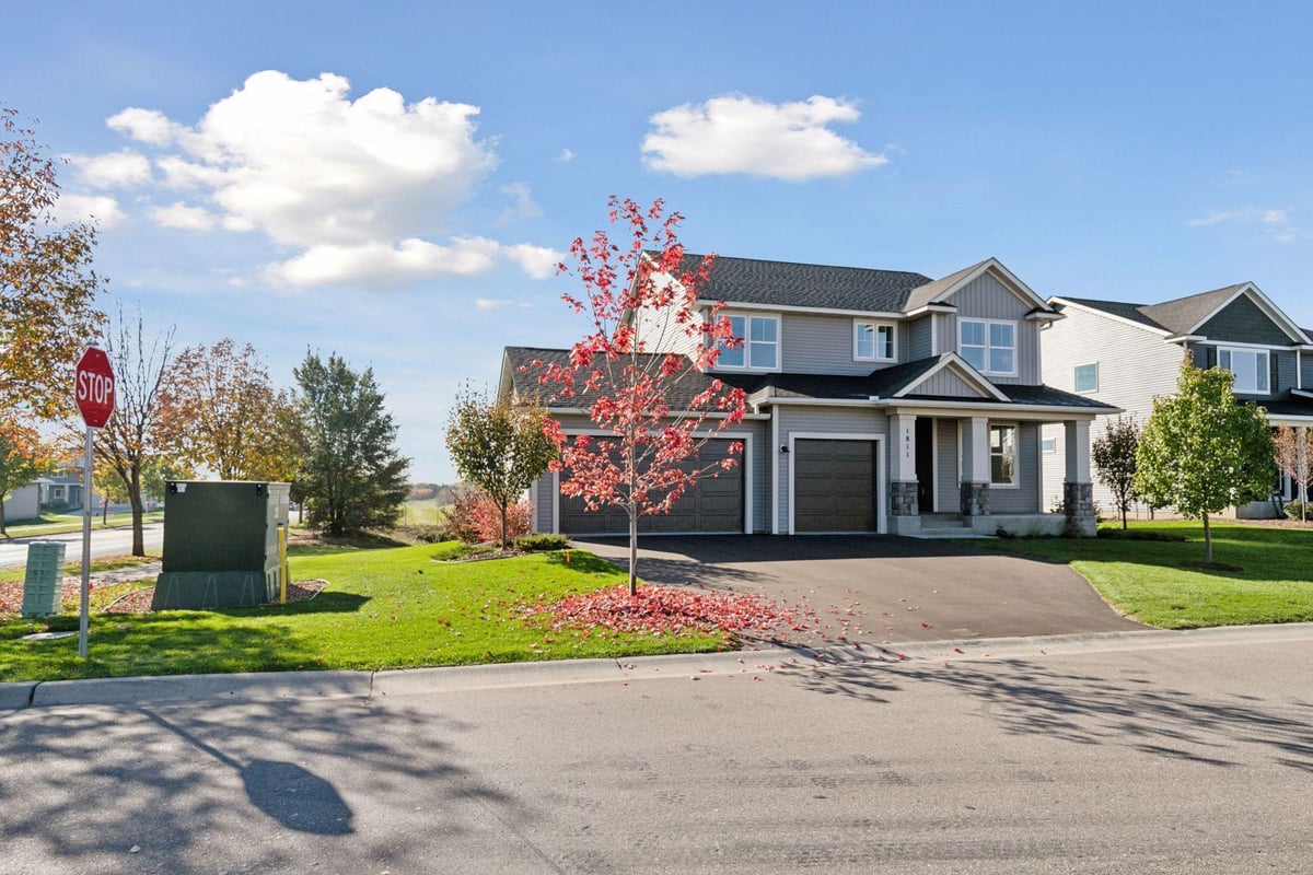 1811 Fallbrooke Drive, Hastings, MN 55033