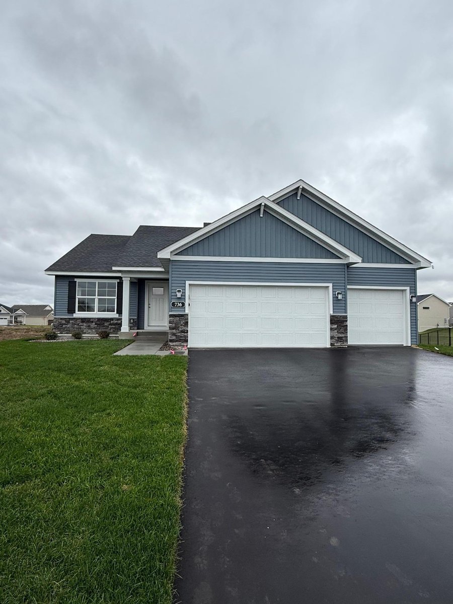 736 Blackbird Circle, Delano, MN 55328