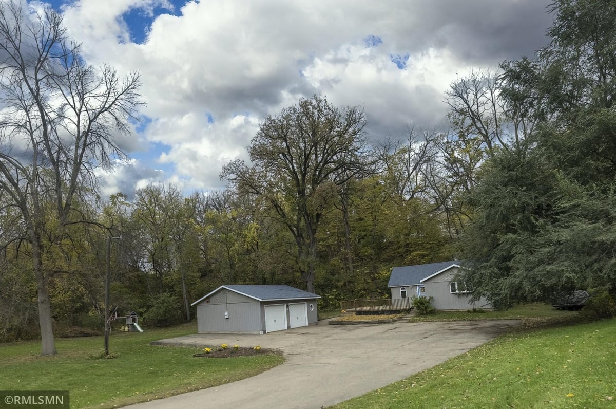 405 3rd Street N, Cannon Falls, MN 55009