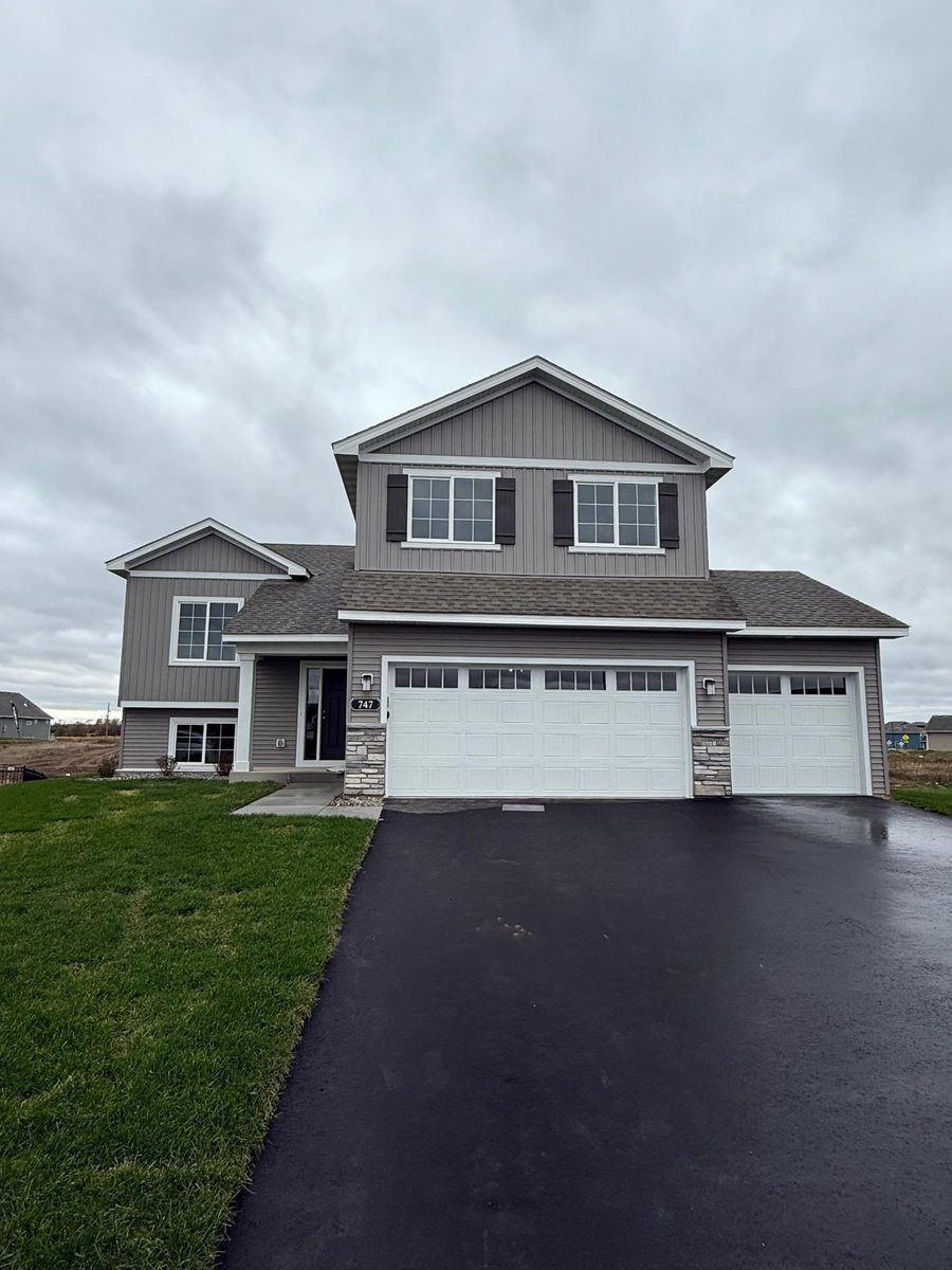 747 Blackbird Circle, Delano, MN 55328