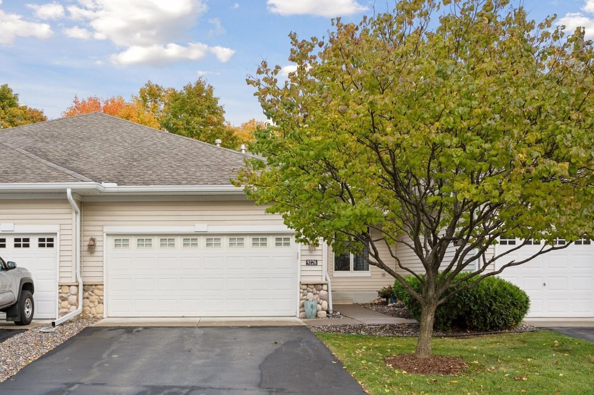 9228 Archer Lane N, Maple Grove, MN 55311